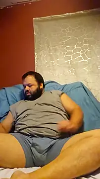 Snapshot of Strongbutgentle36 chatting on 10.15.25 Strongbutgentle36 online show from 10.15.25