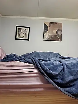 Snapshot of MaddyC6992 chatting on 03.01.25 MaddyC6992 online show from 03.01.25