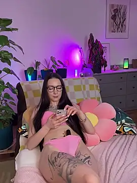 Trixie-Tainted online show from 03.05.25