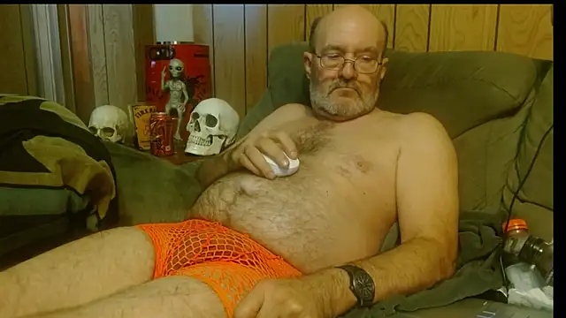 Snapshot of snickers1 chatting on 09.23.25 snickers1 online show from 09.23.25