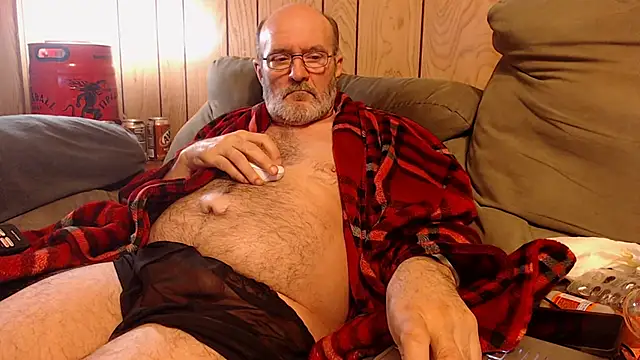 Snapshot of snickers1 chatting on 02.26.26 snickers1 online show from 02.26.26