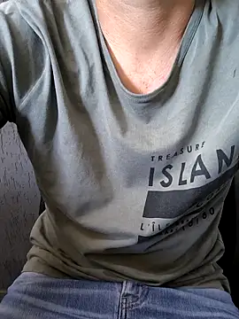 Leo Big online show from 12.22.25