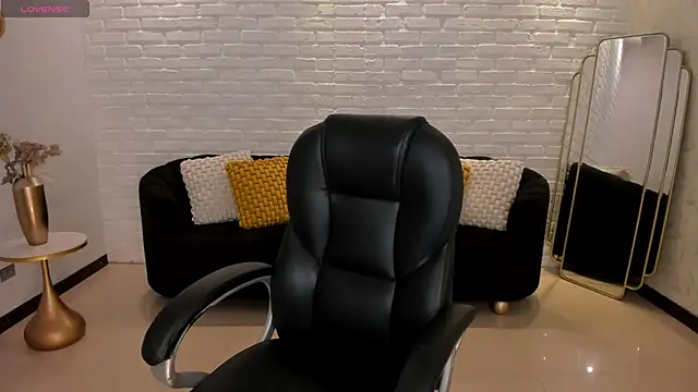 MorganHicks online show from 11.07.25