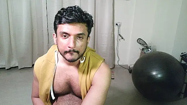 Snapshot of daringcutie chatting on 07.31.26 daringcutie online show from 07.31.26