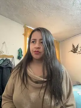 Snapshot of latinfemale chatting on 04.22.26 latinfemale online show from 04.22.26
