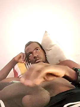 Snapshot of Jheronn28 chatting on 10.18.25 Jheronn28 online show from 10.18.25