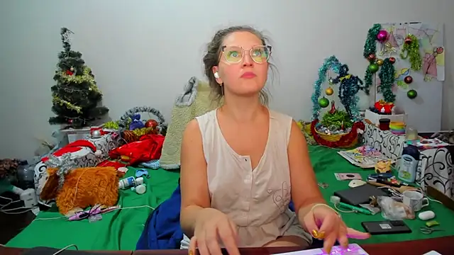 Snapshot of IamYourNarcotic chatting on 12.24.24 IamYourNarcotic online show from 12.24.24