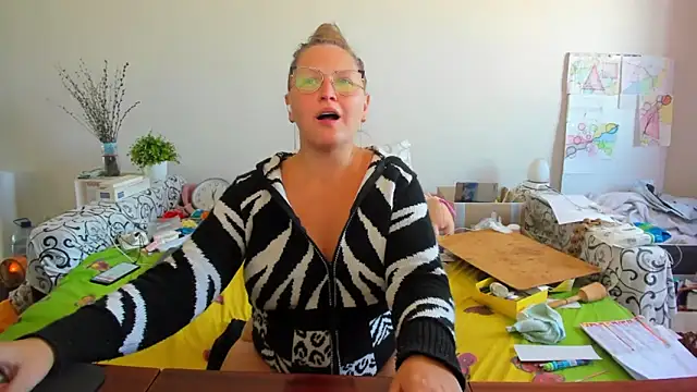 IamYourNarcotic online show from 11.03.25