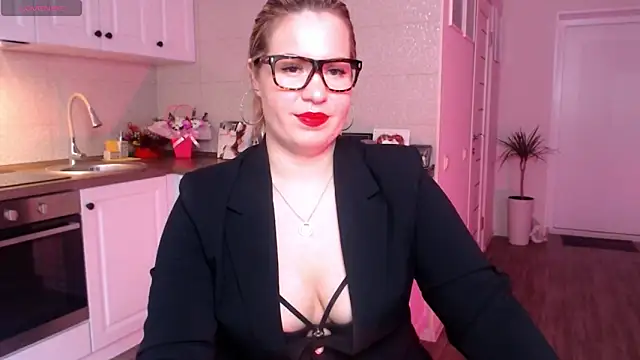 HotTiffani online show from 02.07.25