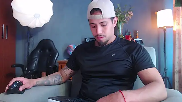 geirge teacherxx online show from 11.05.25