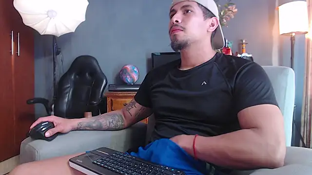 geirge teacherxx online show from 11.06.25