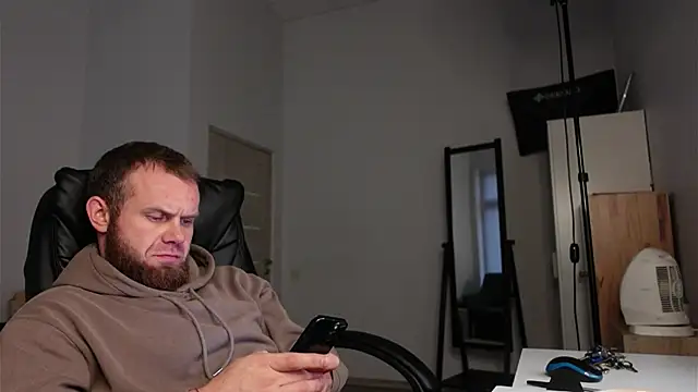 Tommy Burnz online show from 12.17.25