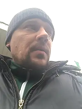 Snapshot of DanielOhCool chatting on 01.28.25 DanielOhCool online show from 01.28.25