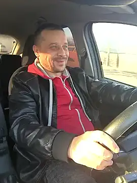 Snapshot of DanielOhCool chatting on 03.07.25 DanielOhCool online show from 03.07.25