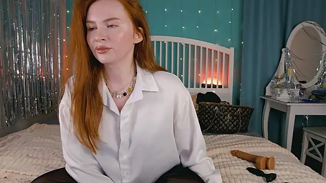 Snapshot of GingerArin chatting on 01.10.26 GingerArin online show from 01.10.26