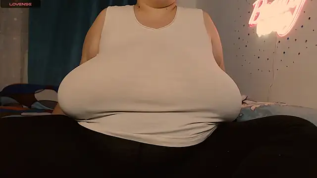 SenzualHotM online show from 02.23.25