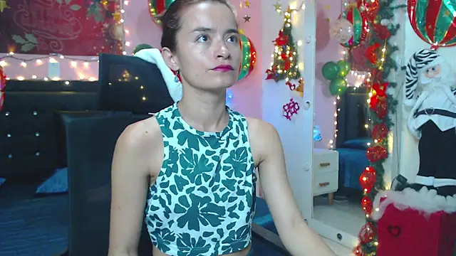 NicoleSantana online show from 12.15.25