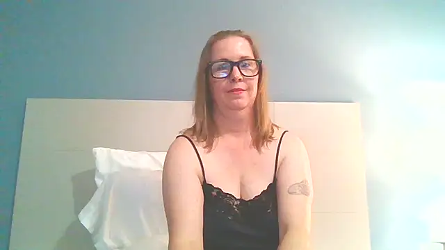 Snapshot of SweetandNaughty1 chatting on 12.12.24 SweetandNaughty1 online show from 12.12.24