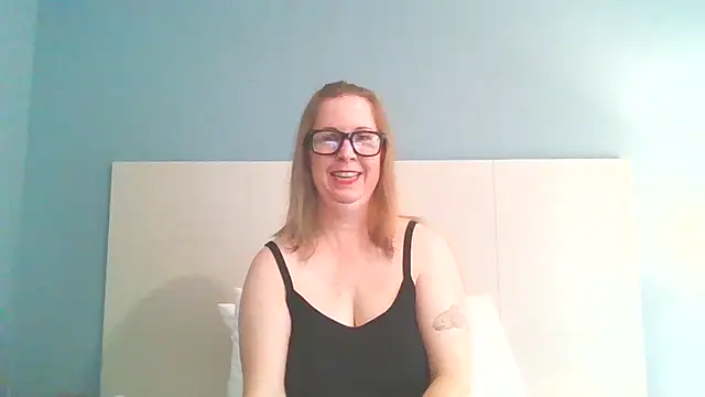 Snapshot of SweetandNaughty1 chatting on 01.14.25 SweetandNaughty1 online show from 01.14.25