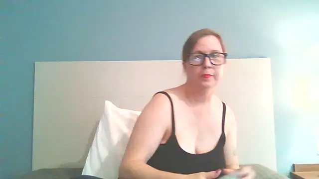 Snapshot of SweetandNaughty1 chatting on 02.18.25 SweetandNaughty1 online show from 02.18.25