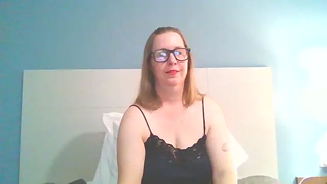 Snapshot of SweetandNaughty1 chatting on 03.04.25 SweetandNaughty1 online show from 03.04.25