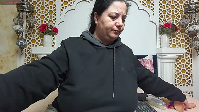 AleshaArabian online show from 03.05.25