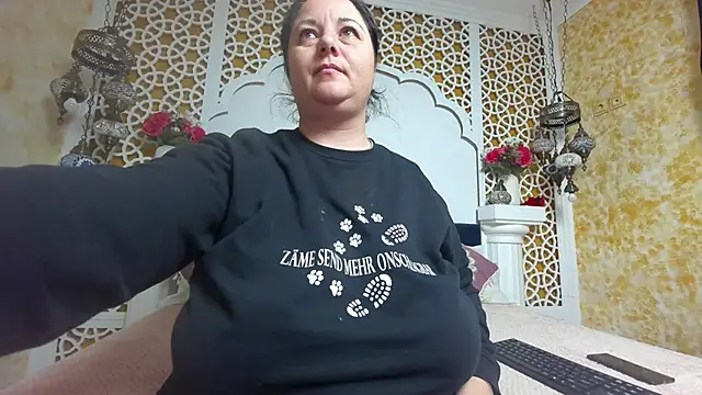 AleshaArabian online show from 12.15.25