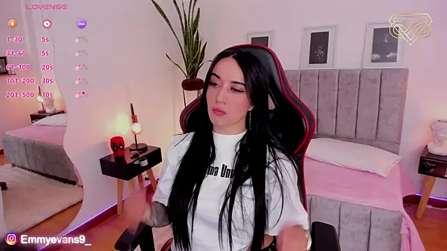 EmmyEvans1 online show from 01.06.25