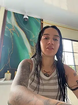 Snapshot of EmmyEvans1 chatting on 06.29.26 EmmyEvans1 online show from 06.29.26