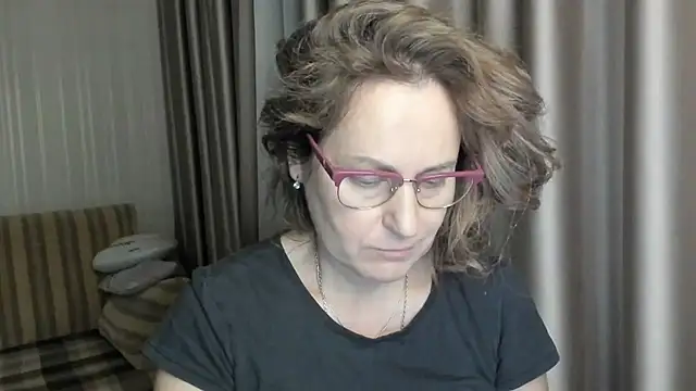 lauraoven online show from 12.30.24