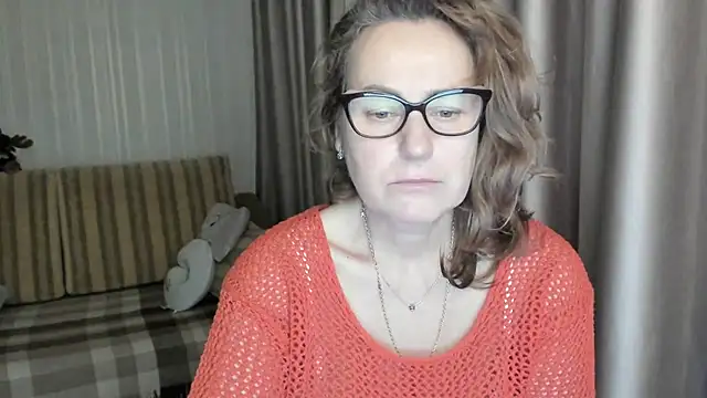 lauraoven online show from 01.23.25