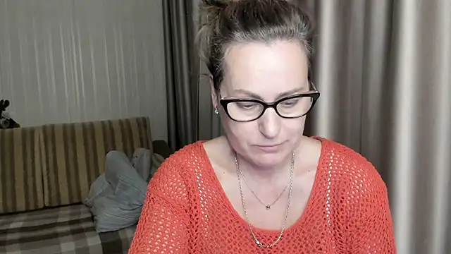 lauraoven online show from 01.26.25