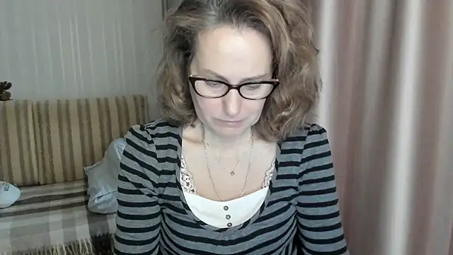 lauraoven online show from 02.12.25