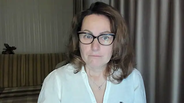 lauraoven online show from 02.24.25