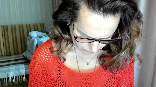 lauraoven online show from 11.08.25