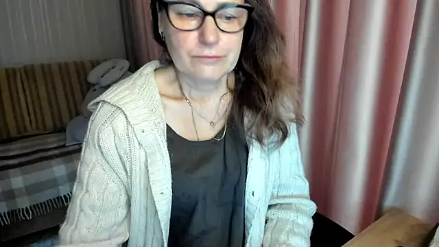 lauraoven online show from 02.12.26