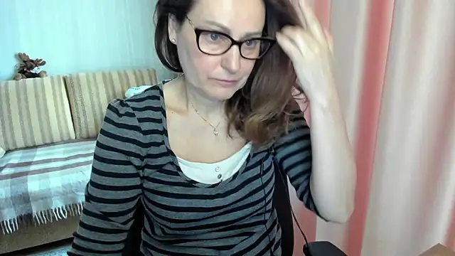 lauraoven online show from 03.11.26