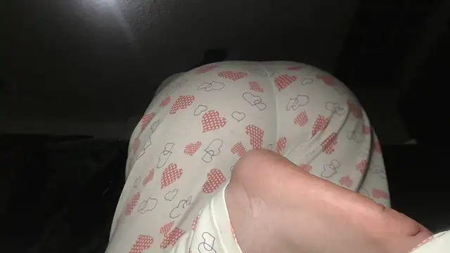 prettyangelsquirt online show from 11.15.25