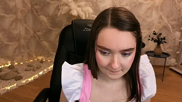 Snapshot of CloudGrace chatting on 01.31.26 CloudGrace online show from 01.31.26