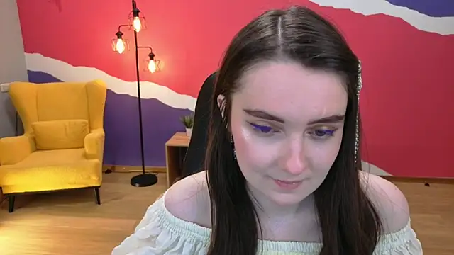 Snapshot of CloudGrace chatting on 02.04.26 CloudGrace online show from 02.04.26