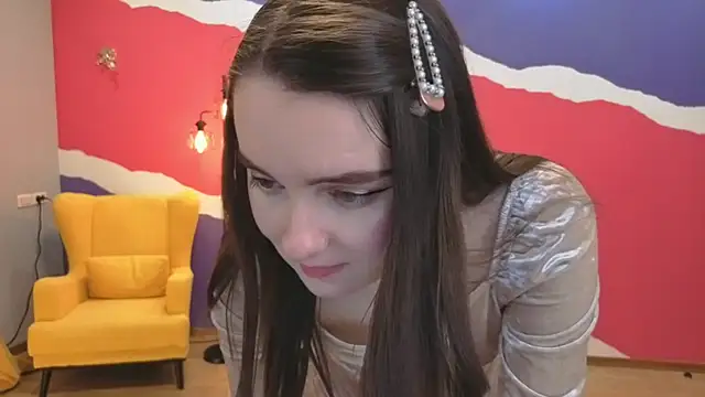 Snapshot of CloudGrace chatting on 02.06.26 CloudGrace online show from 02.06.26