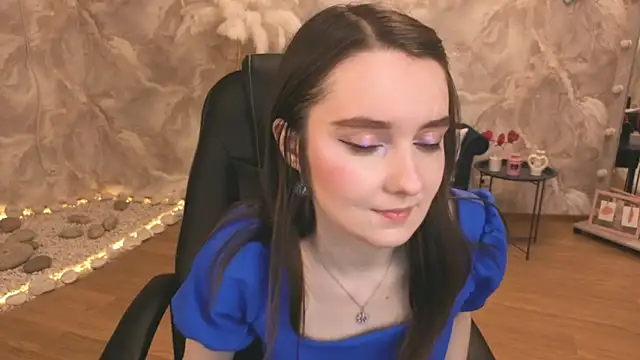 Snapshot of CloudGrace chatting on 02.12.26 CloudGrace online show from 02.12.26