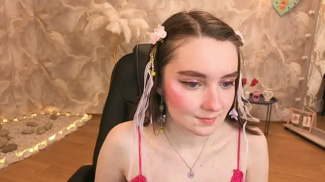 Snapshot of CloudGrace chatting on 02.14.26 CloudGrace online show from 02.14.26