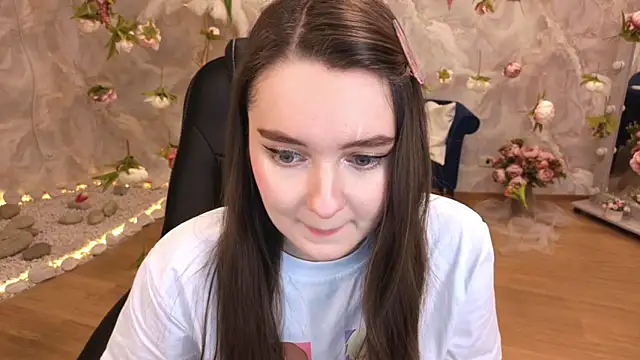 Snapshot of CloudGrace chatting on 03.03.26 CloudGrace online show from 03.03.26