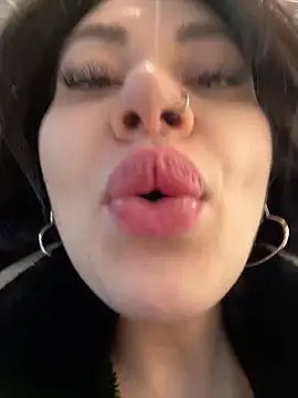 Wet  Bunny online show from 03.08.25