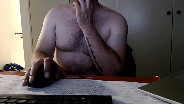 Snapshot of mrbigballs chatting on 06.01.26 mrbigballs online show from 06.01.26