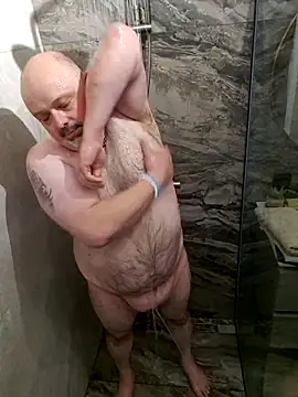 Snapshot of Bibear197511 chatting on 10.04.25 Bibear197511 online show from 10.04.25