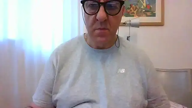 Snapshot of ANONIMO7735 chatting on 06.18.26 ANONIMO7735 online show from 06.18.26