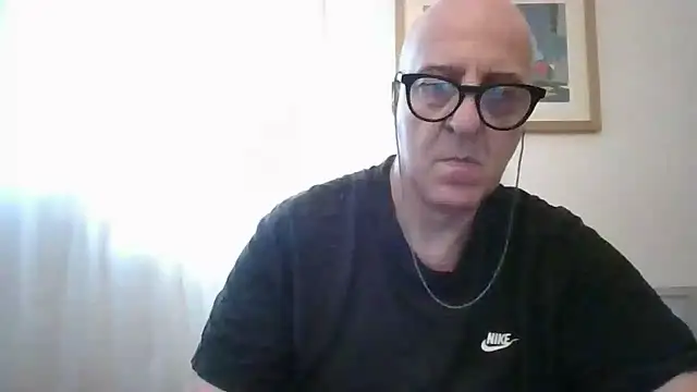 Snapshot of ANONIMO7735 chatting on 06.18.26 ANONIMO7735 online show from 06.18.26