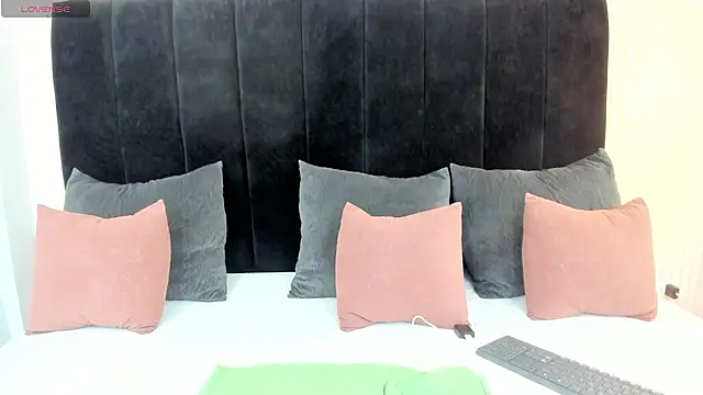 Snapshot of pink_dustt chatting on 07.25.26 pink dustt online show from 07.25.26